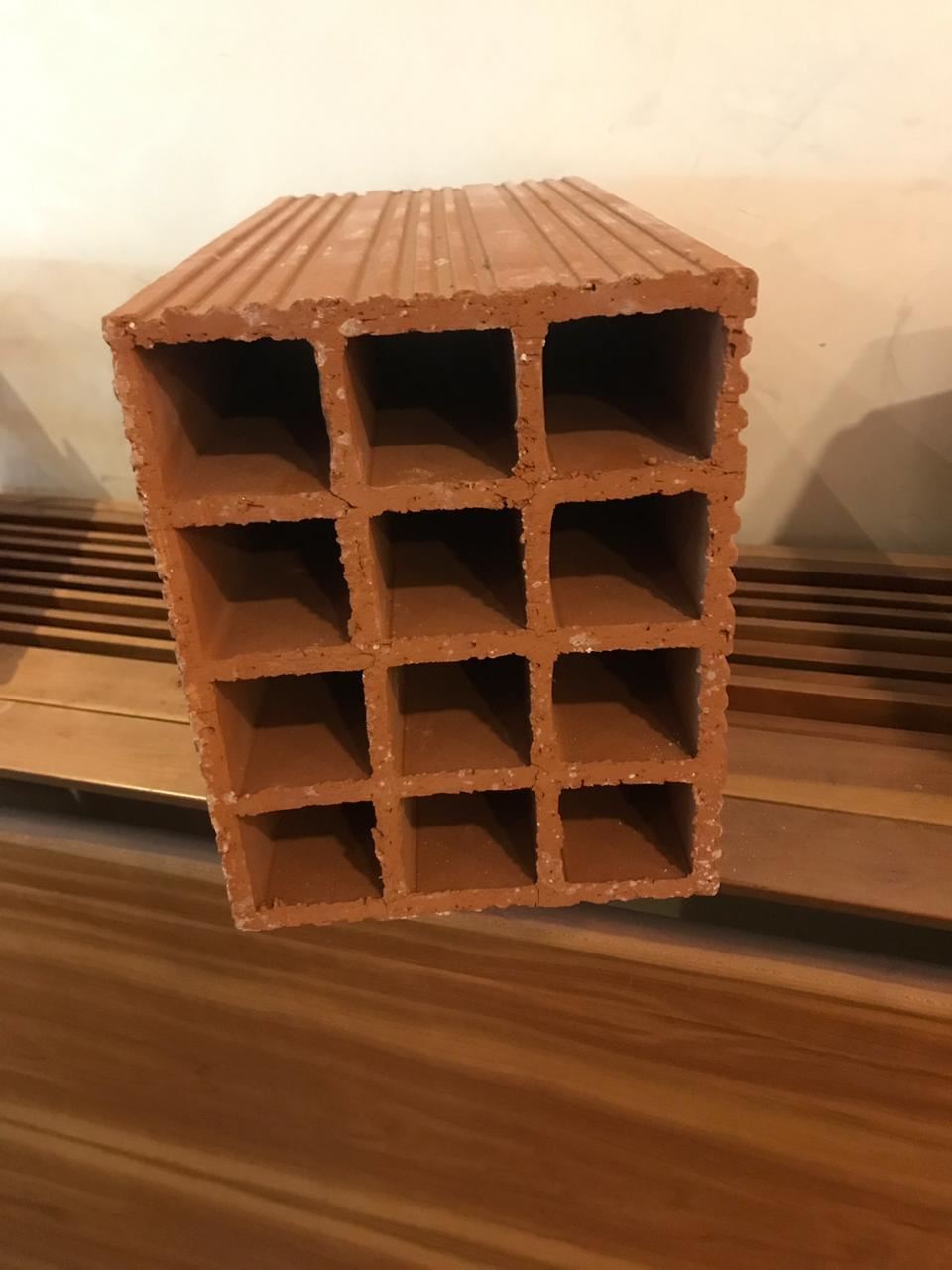 صورة خياط 20*25*40 بسكوت